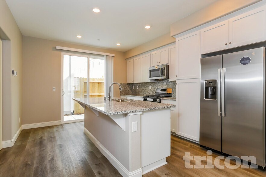 Building Photo - 2118 Comstock Ln