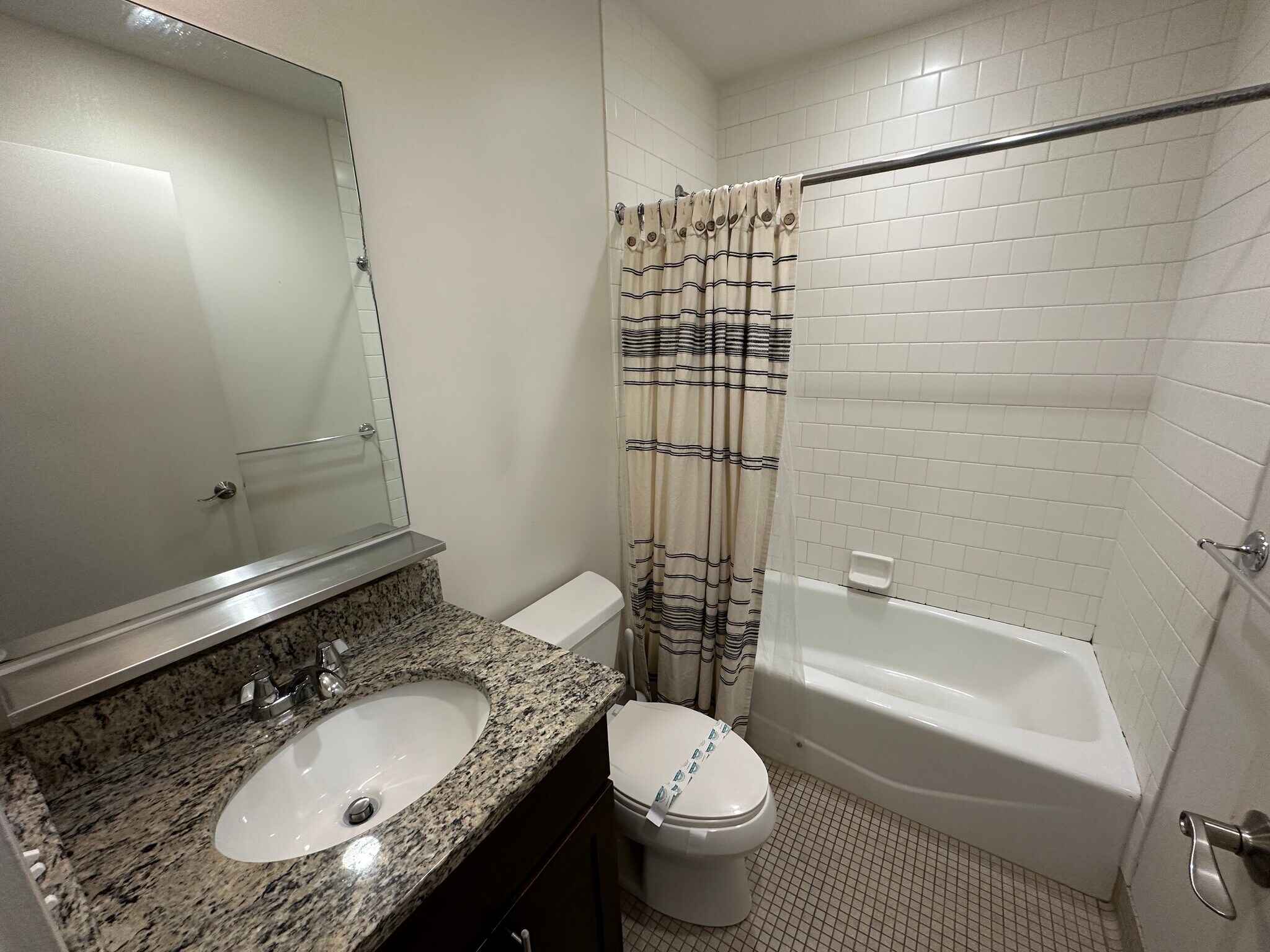 Building Photo - 211 E Berkeley St