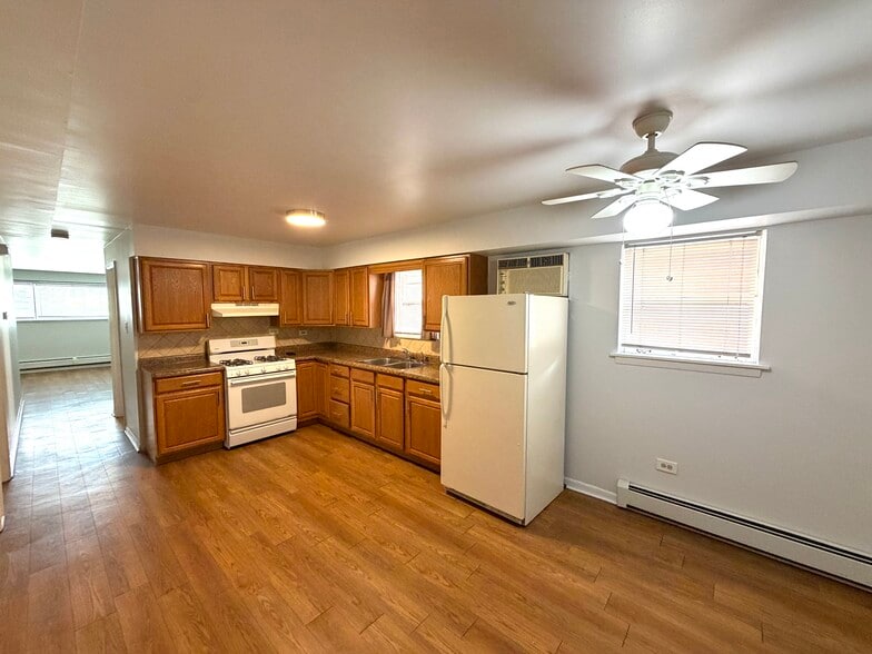 Building Photo - 1617 N 35th Ave