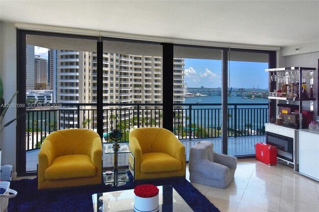 Building Photo - 540 Brickell Key Dr