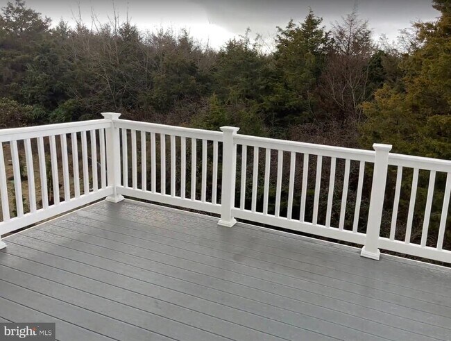 Building Photo - 120 Metcalf Terrace