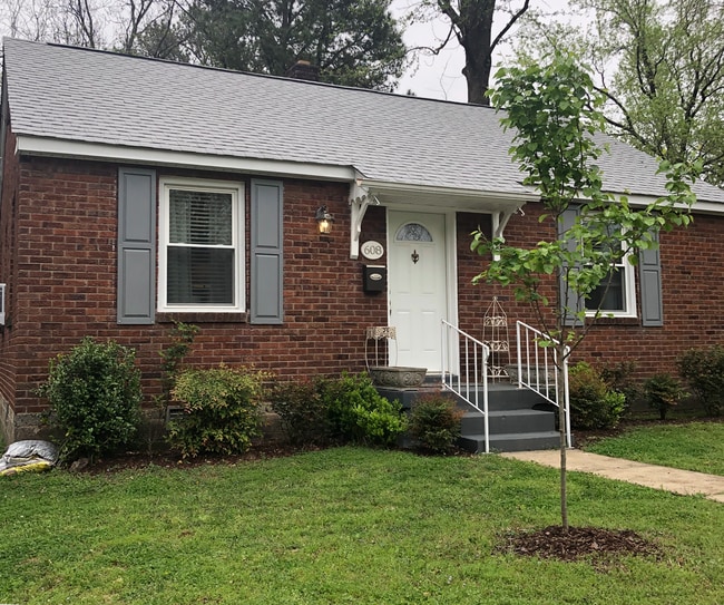 Building Photo - 608 Jackson St