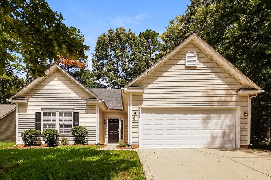 Primary Photo - 11430 Northwoods Forest Dr