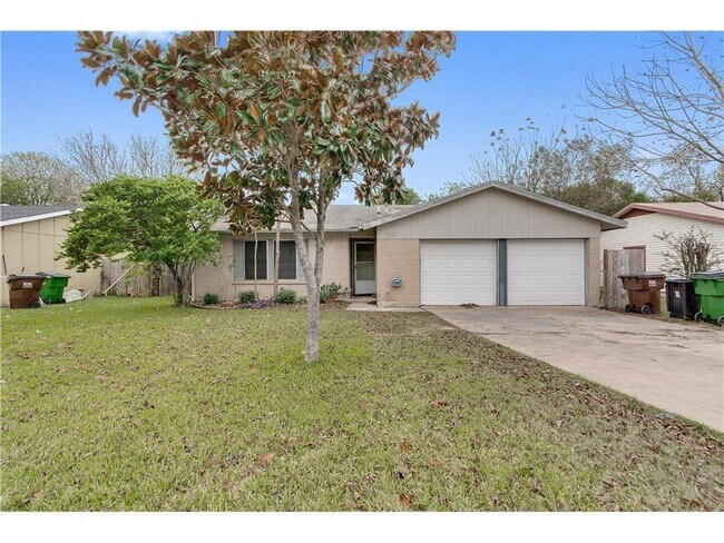 Primary Photo - 2003 Heathwood Cir