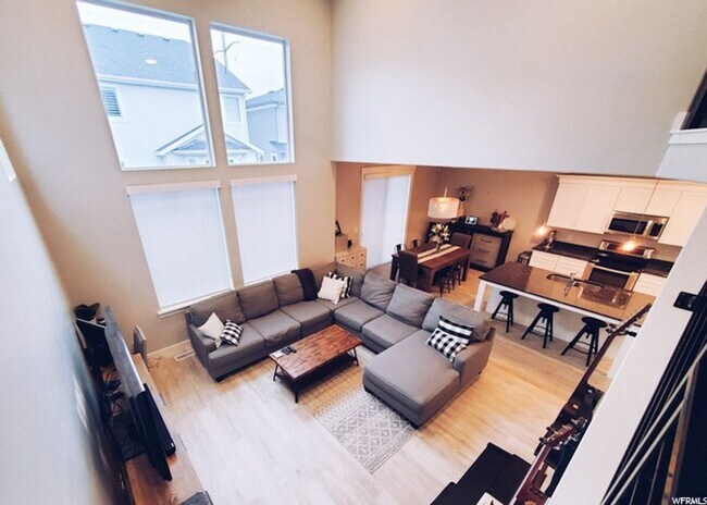 Building Photo - Beautiful 4 Bedroom Home, Bluffdale, 2827 sq ft,  Updated!