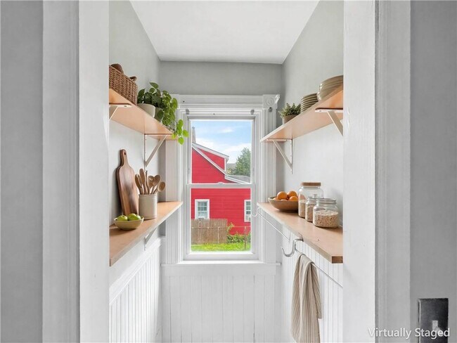 Building Photo - 362 Weeden St