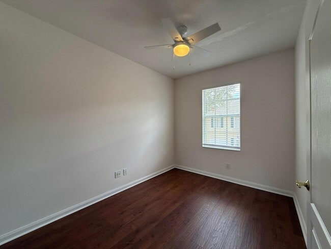 Building Photo - 150 Wentworth Ct