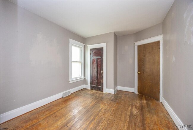 Building Photo - 567 Auburn Ave