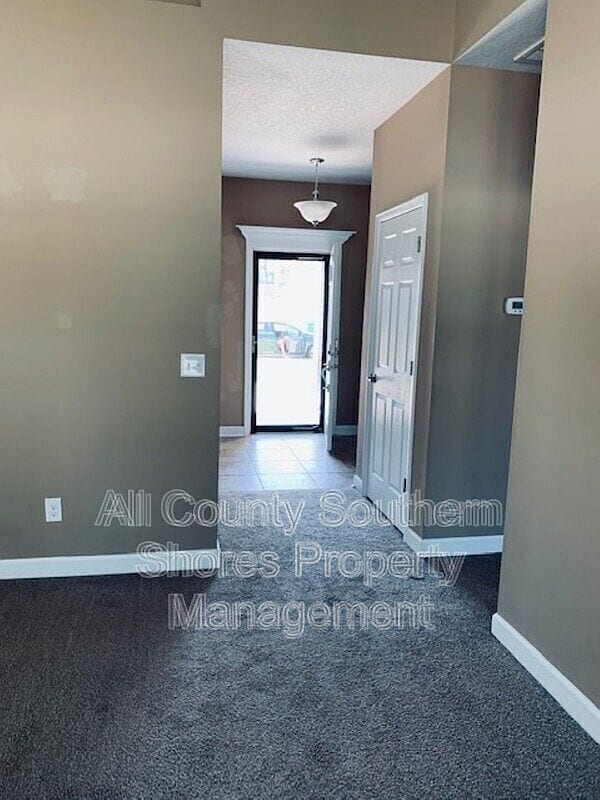 Building Photo - 131 Maggie Wy