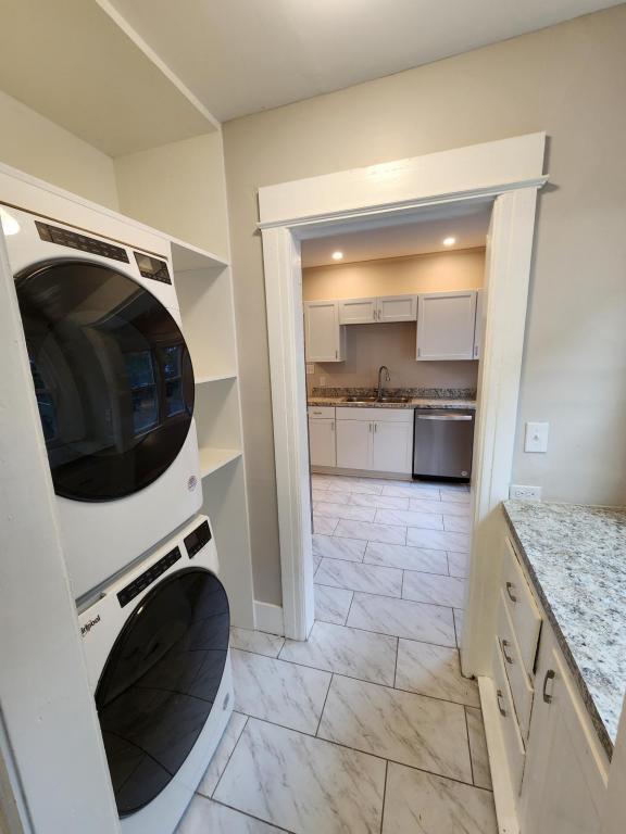 Building Photo - 1723 W Genesee St