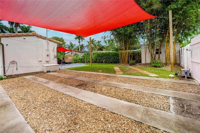 Building Photo - 1622 Mayo St