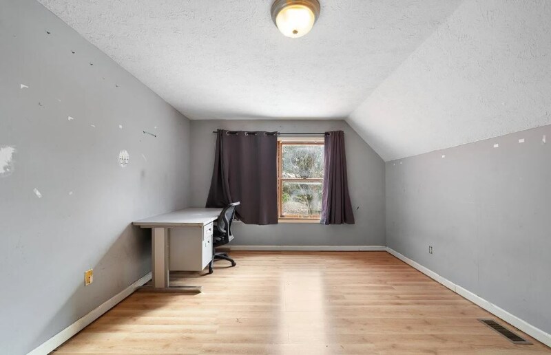 Building Photo - 8333 N 300 W