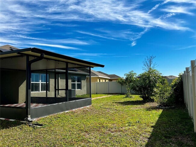 Building Photo - 16405 Treasure Point Dr