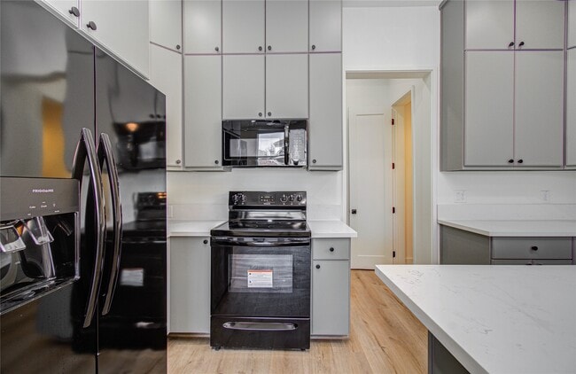 Building Photo - 4605 Edison St