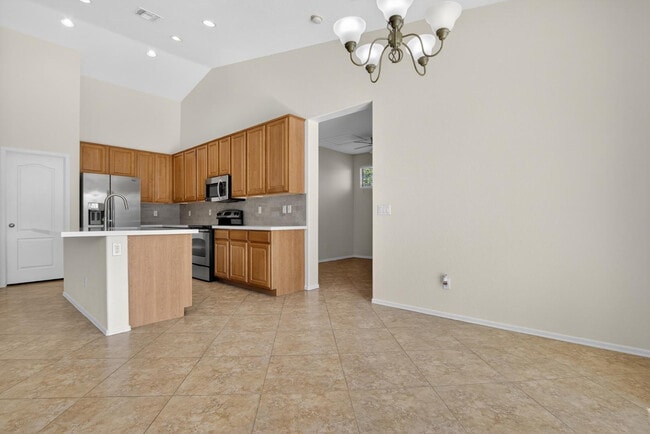 Building Photo - 18711 E Raven Dr