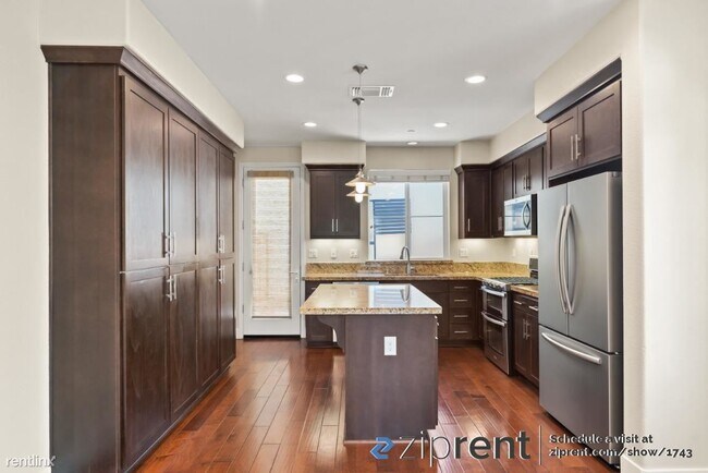 Building Photo - 4 br, 3 bath House - 8533 Preserve Ave, Ne...