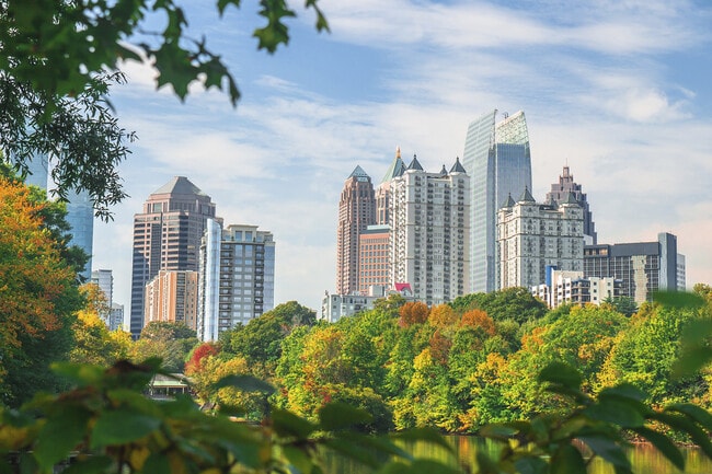 Building Photo - 905 Juniper St NE