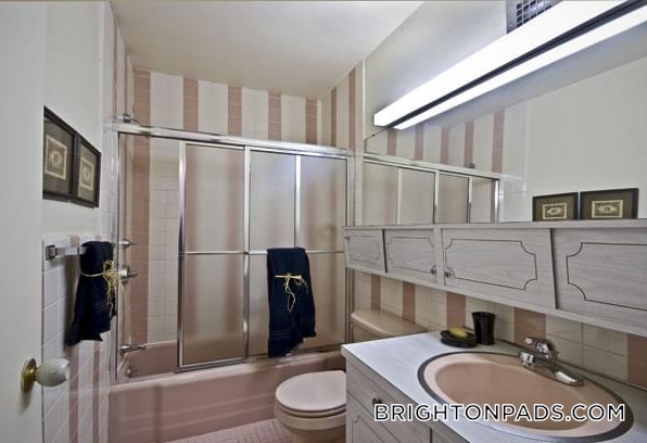 Building Photo - 125 Chiswick Rd