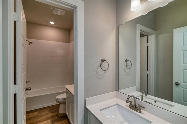 Building Photo - 735 Harvest Moon Dr