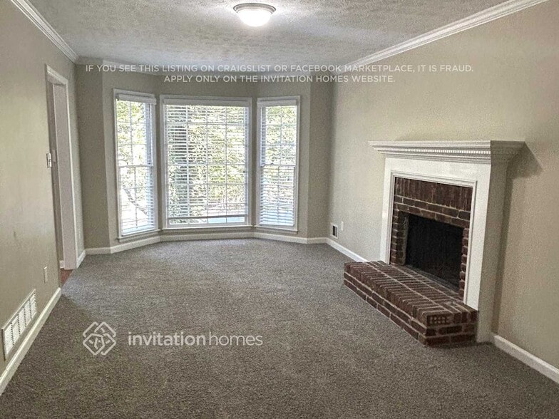 Building Photo - 1361 Willowbrook Dr SW