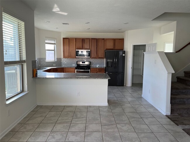 Building Photo - 3322 Nila Crk Dr