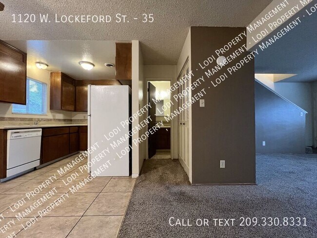 Building Photo - 1120 W Lockeford St