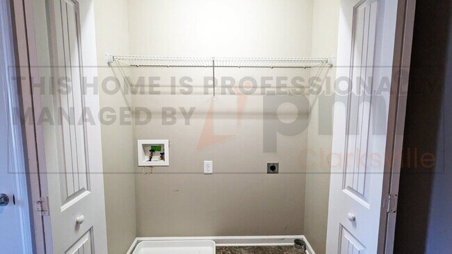 Building Photo - 311 Sam Houston Cir