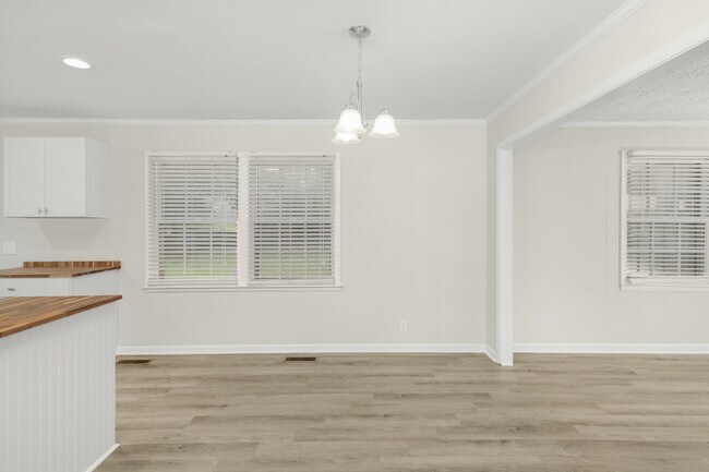 Building Photo - 11335 Chicamauga Trail SE