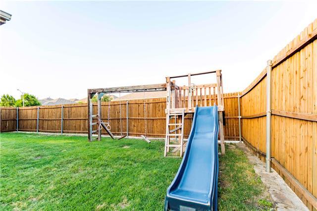 Building Photo - 365 Basswood Ln