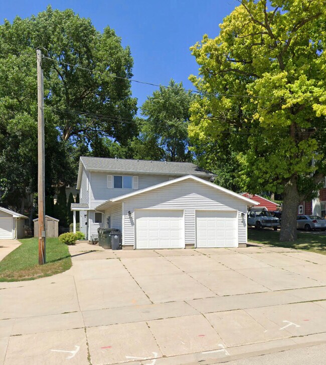 Primary Photo - 4208 Mt Vernon Rd SE #1