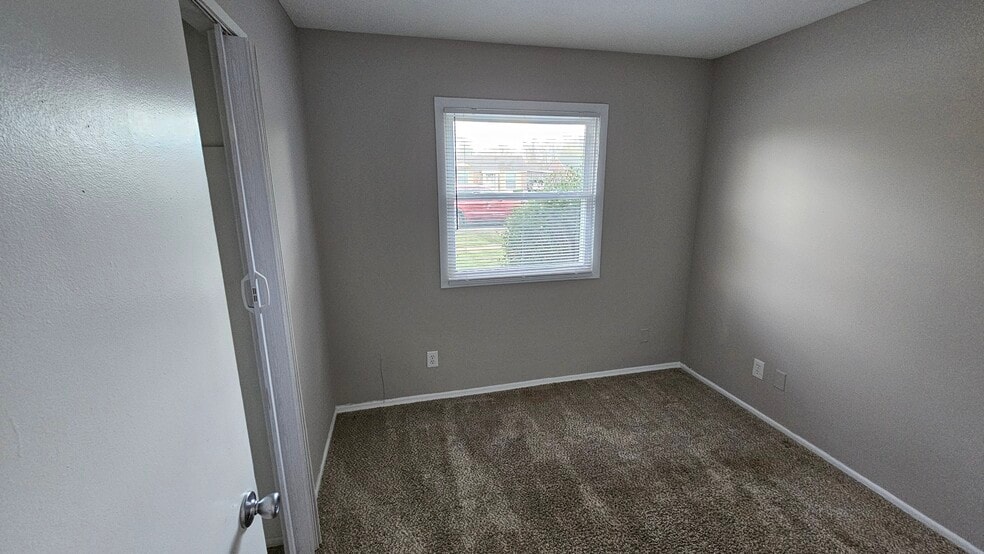 Bedroom 3 - 5219 Garden Green Way