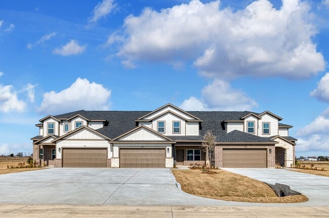 Building Photo - AVAILABLE NOW! CUL-DE-SAC TRIPLEX LOT LOCATED ON 1-ACRE IN MIDLOTHIAN, TX!