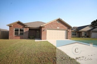 Building Photo - Move in special $900!! Beautiful new construction 3 bed / 2 bath home - Lake City