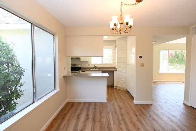 Building Photo - 1181 Casa Marcia Pl