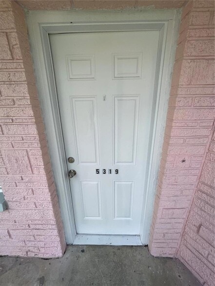 Building Photo - 5319 Avery Rd