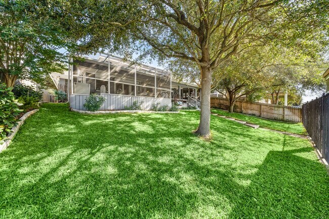 Building Photo - 2913 Beluche Dr