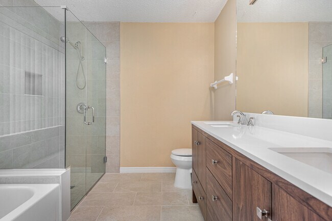 Building Photo - 1611 Sand Key Cir