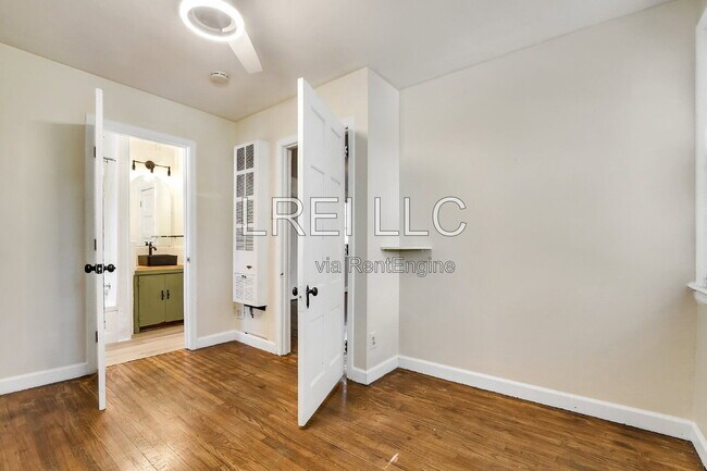 Building Photo - 710 Rubel Ave