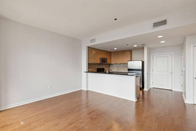 Building Photo - 1200 Main St