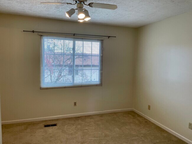 Building Photo - 103 Belle Terre Dr