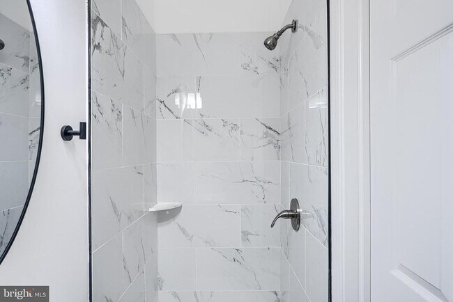 Building Photo - 7 S Carrollton Ave