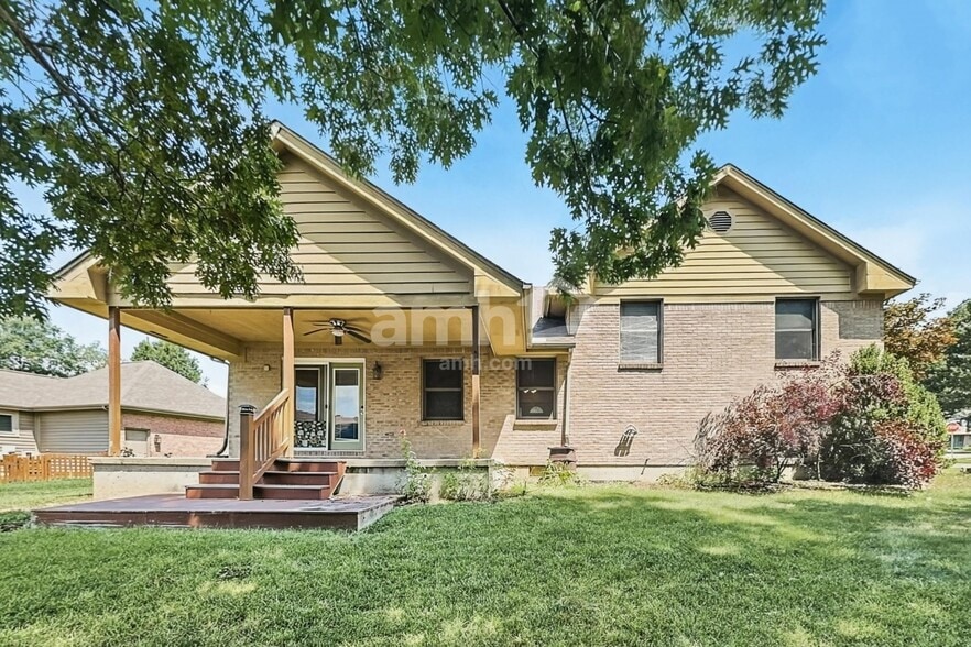 Building Photo - 1430 Belvo Estates Dr
