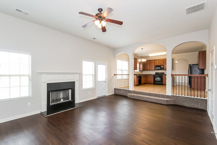 Building Photo - 409 Mackenzie Noelle Ln