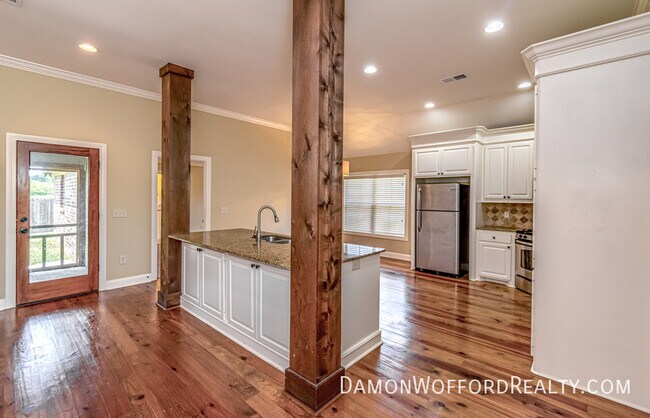 Building Photo - 117 Millhouse Drive