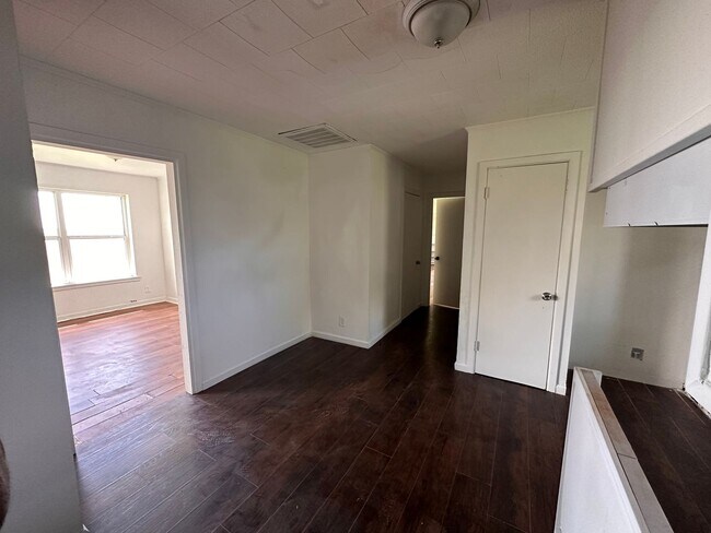 Building Photo - 850 County Road 218,