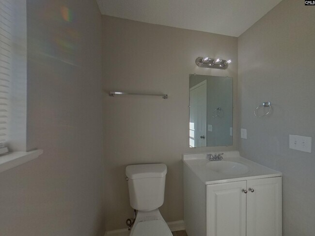 Building Photo - 411 Fox Trot Dr