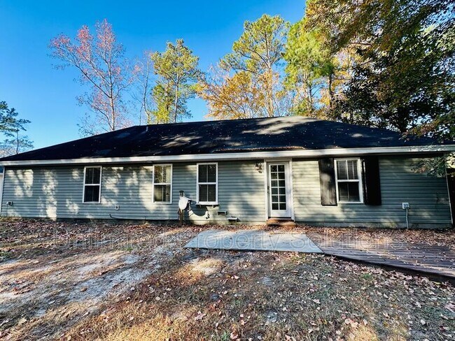 Building Photo - 1306 Avon Ct