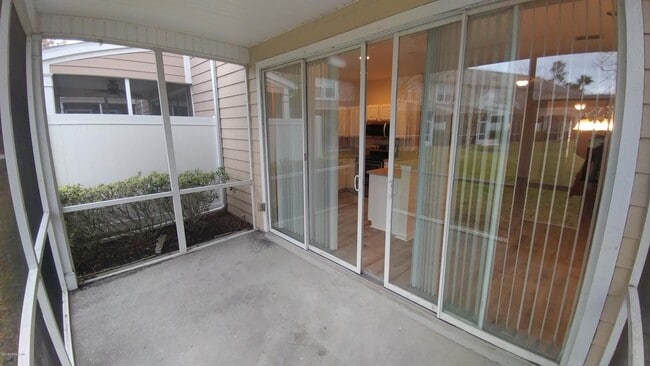 Building Photo - 4847 Parkhurst Pl