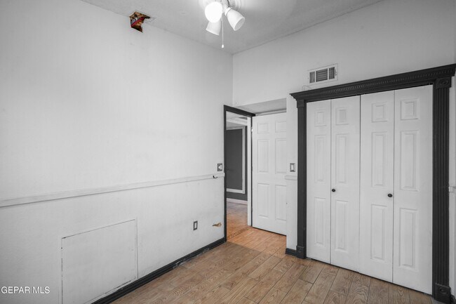 Building Photo - 13475 Sunset Hills Dr
