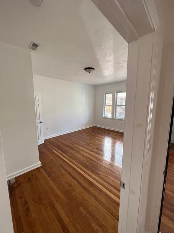 Building Photo - 40 Tennis Rd